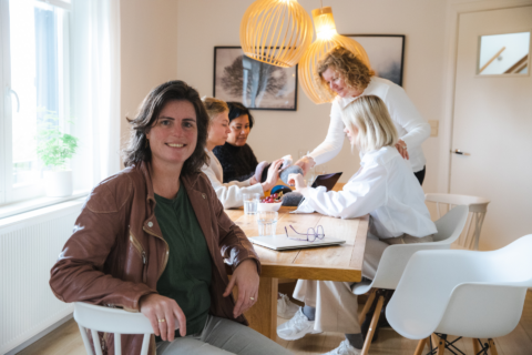 ProudBreast gaat over de grens